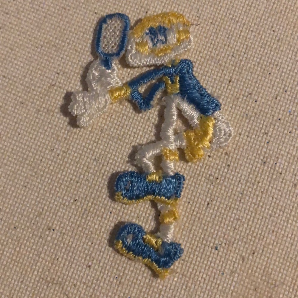10/$10 - Vintage Tennis Player Patch